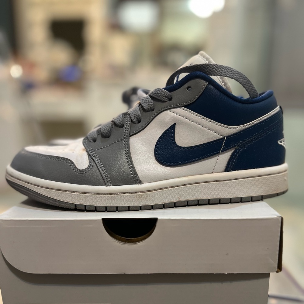 Women’s Jordan 1s Lows
